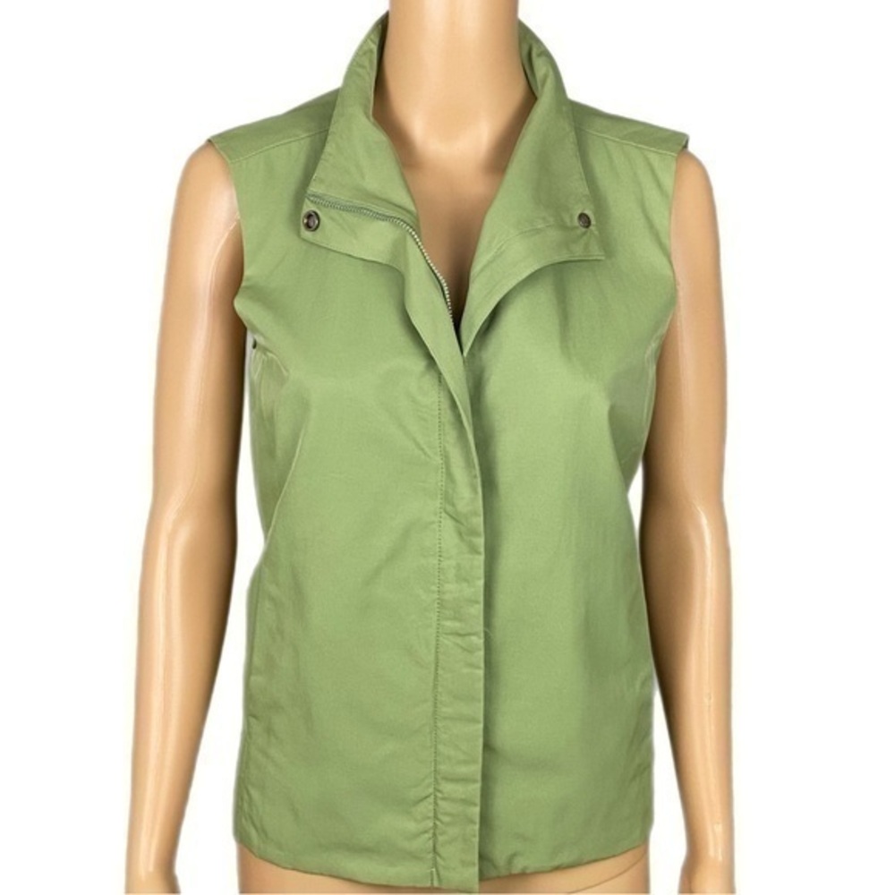 EILEEN FISHER light green water resistant vest with Pockets. Size XS. EUC